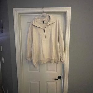 Universal thread cream colored sweater with zip. Size 4x